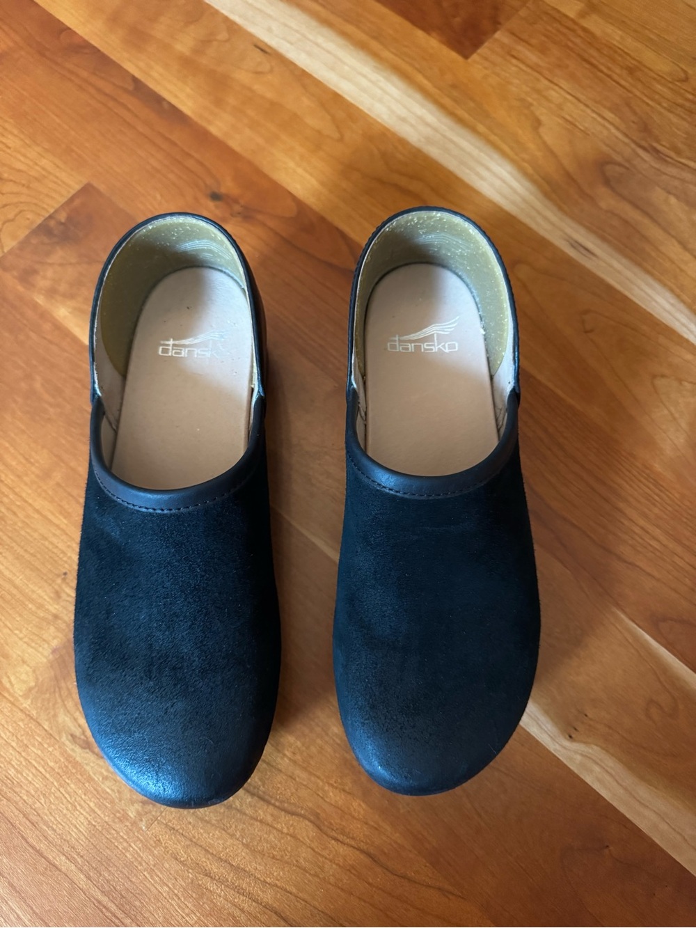 Dansko Brenna Slip-On Clog - Picture 4 of 9